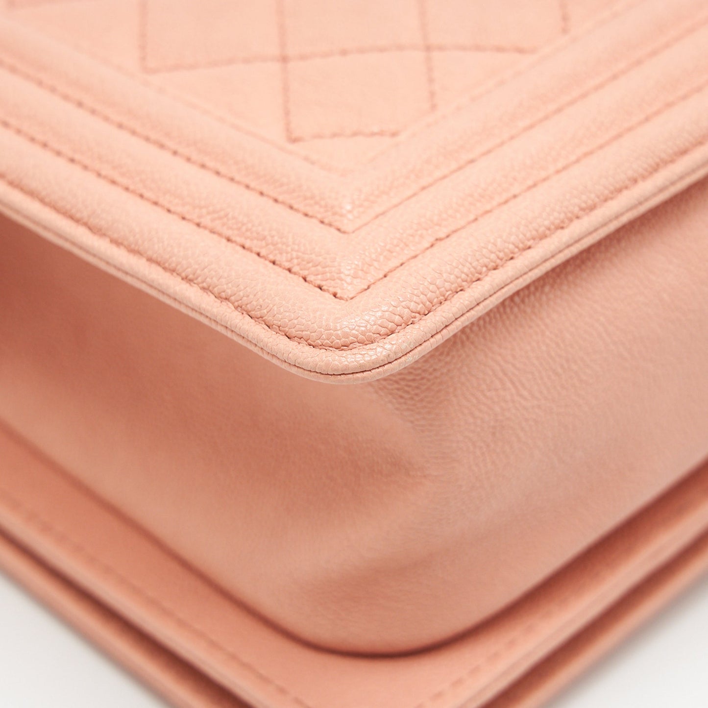 CHANEL MEDIUM BOY CHANEL BAG CAVIAR PINK GHW