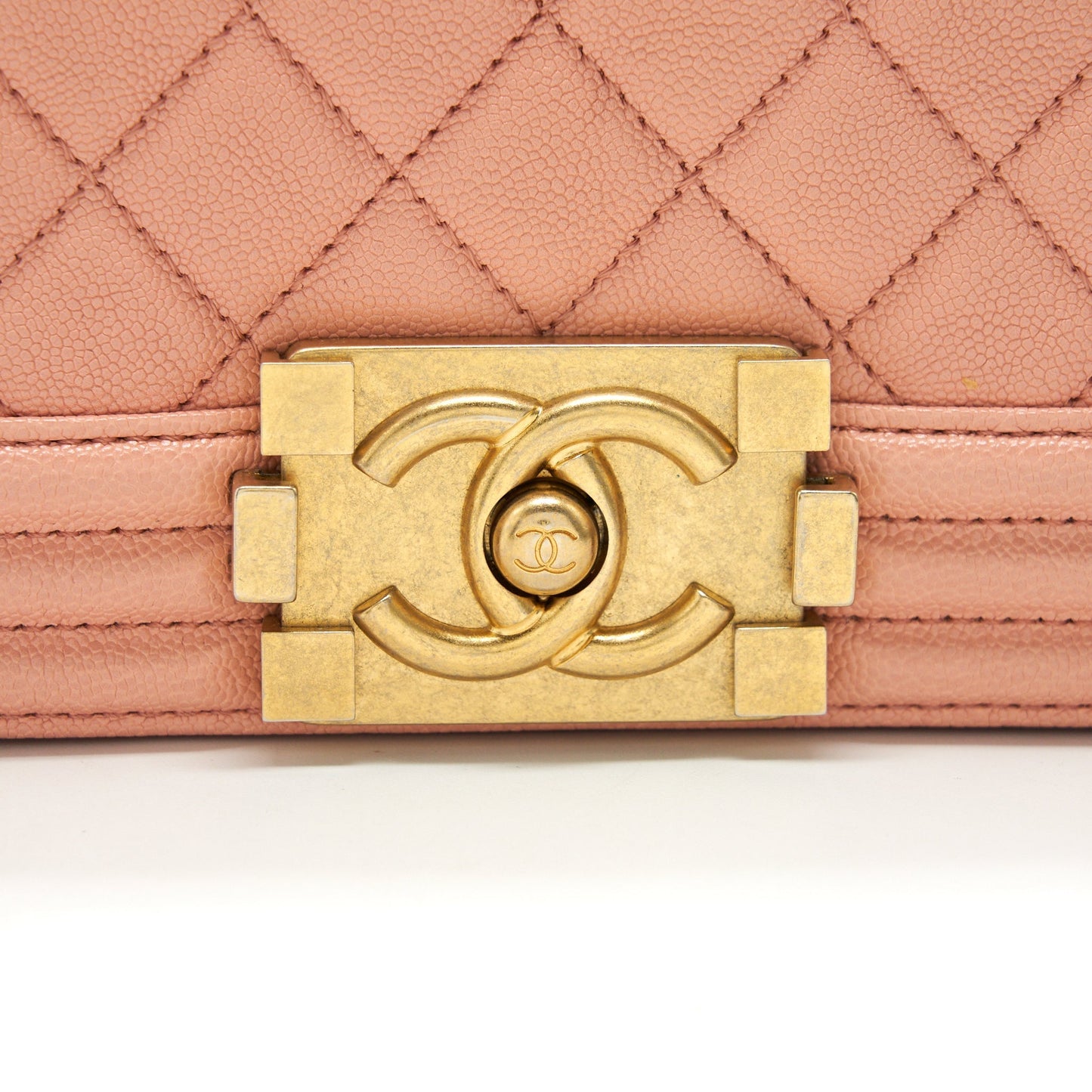 CHANEL MEDIUM BOY CHANEL BAG CAVIAR PINK GHW