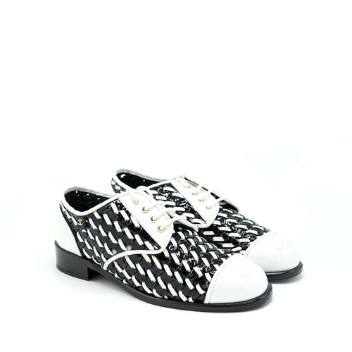 Chanel Size 39 Patent Black/White Loafer