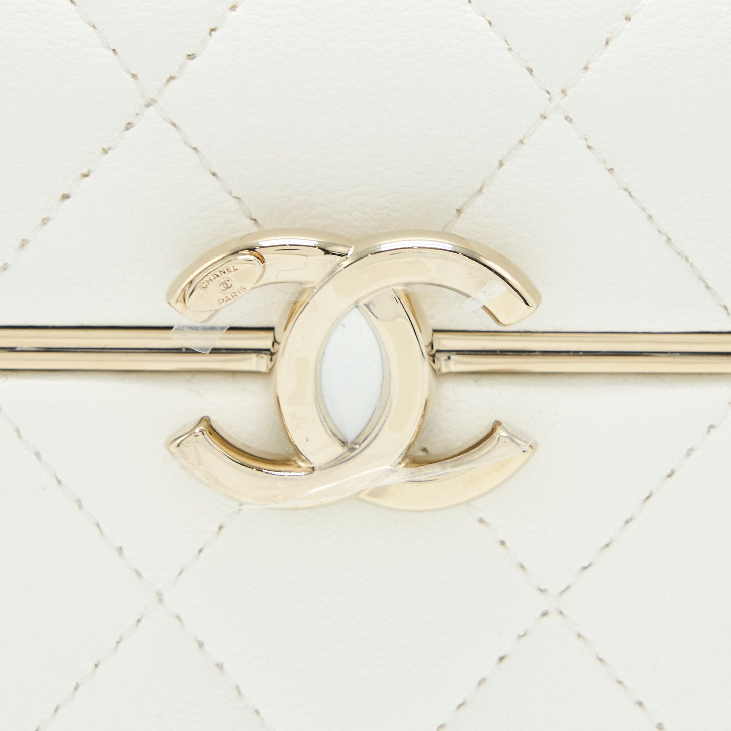 Chanel 22P Quilted Mini Box Vanity With Chain Lambskin White LGHW