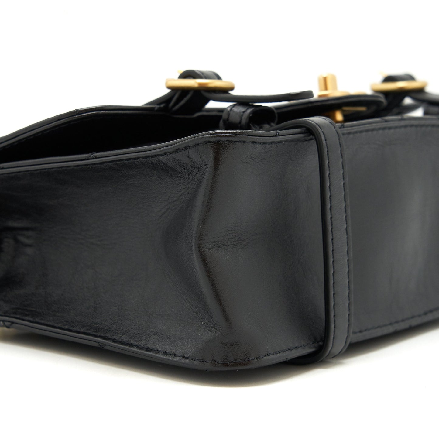 Chanel 21B Messenger Bag Calfskin Black GHW