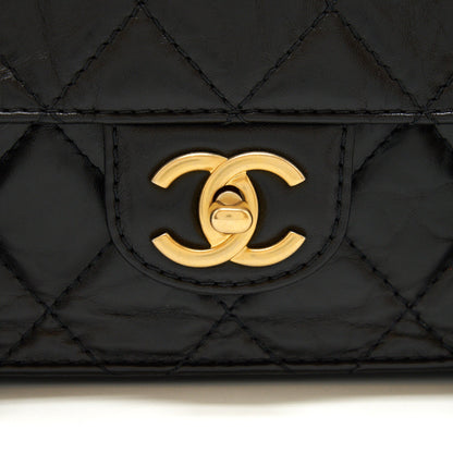 Chanel 21B Messenger Bag Calfskin Black GHW