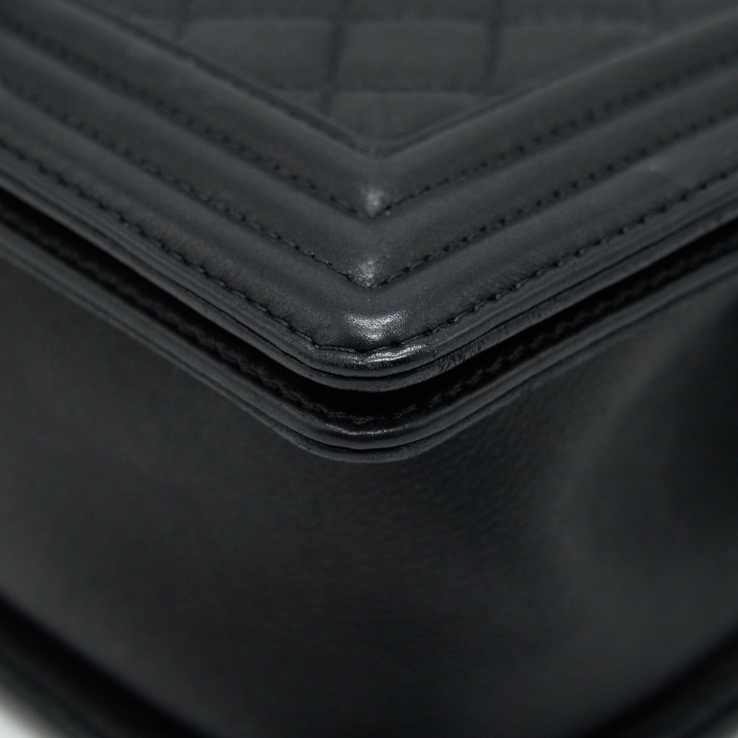 Chanel medium boy Chanel Handbag Black ruthenium hardware