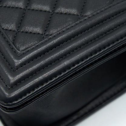 Chanel medium boy Chanel Handbag Black ruthenium hardware