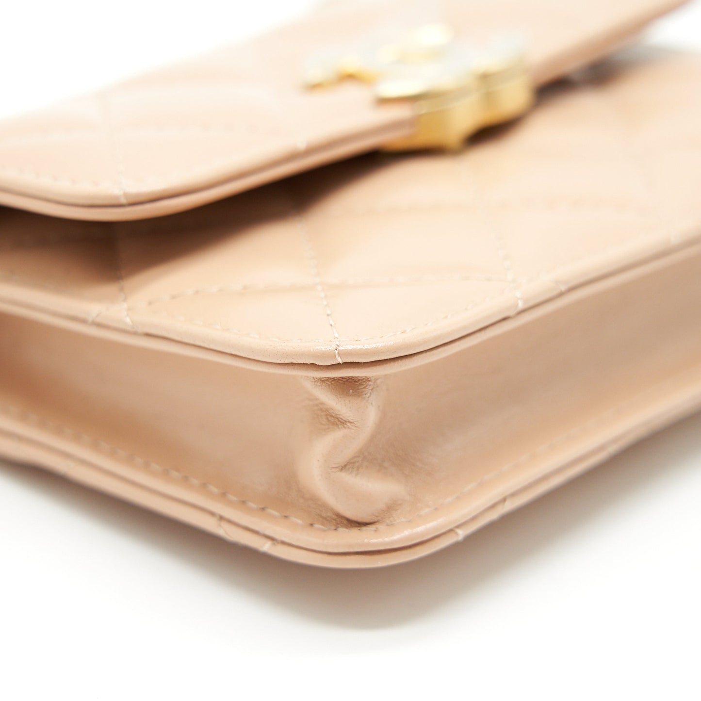 Chanel 21A Flap Coin Purse with Chain Beige GHW Calfskin