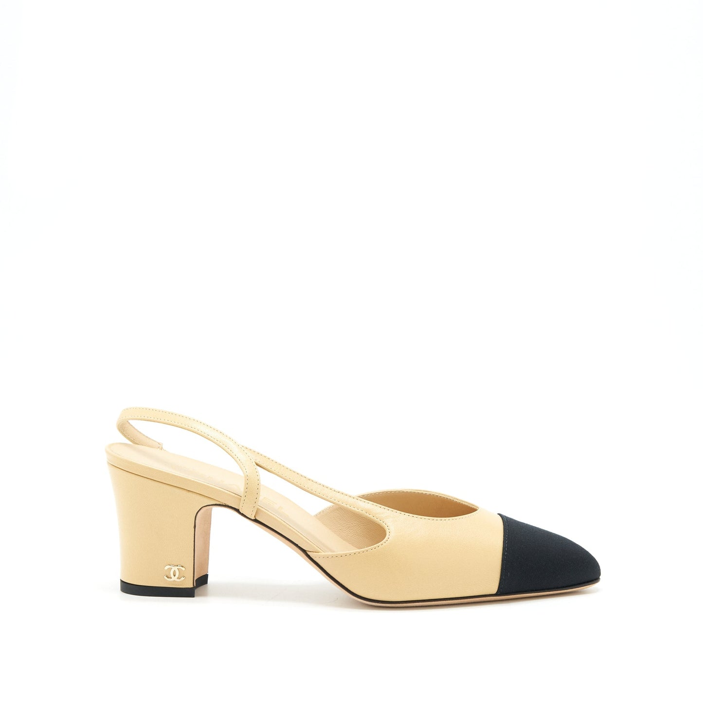 Chanel size 39 Slingback Pumps Beige / Black