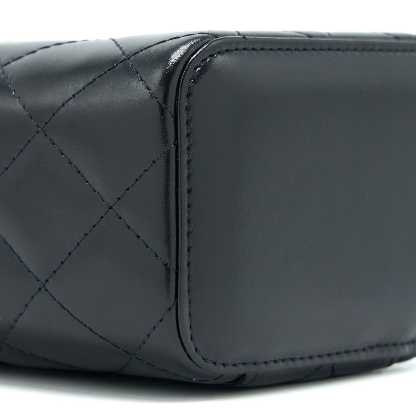 Chanel 21A Gold Crush Mini Vanity Case Calfskin Black Brushed GHW