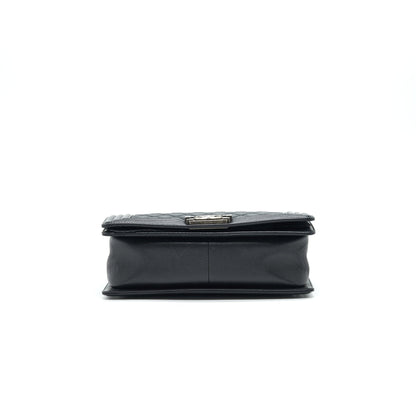 Chanel Medium boy Chanel Bag Caviar Black ruthenium hardware