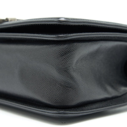 Chanel Medium boy Chanel Bag Caviar Black ruthenium hardware