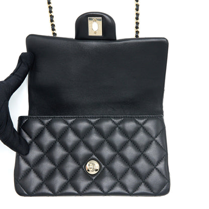 Chanel 22P lion charm Top Handle Mini Rectangular flap bag Lambskin Black LGHW (Microchip)