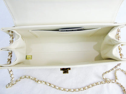 CHANEL pale cream leather quilted flapbag mademoiselle lock