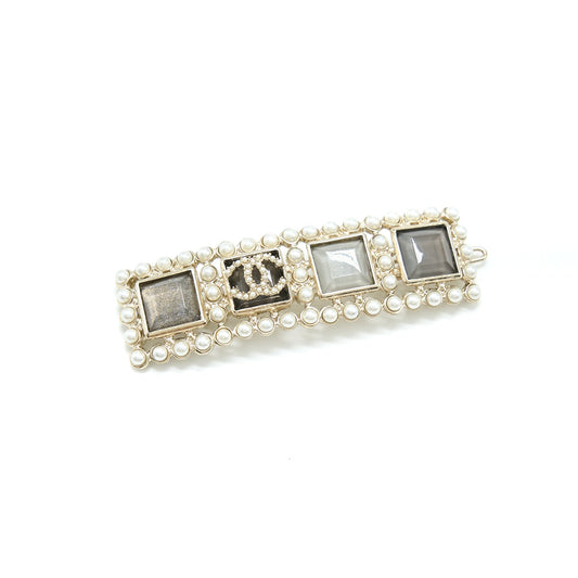 Chanel Pearl /CC Logo Hairclip Light Gold Tone