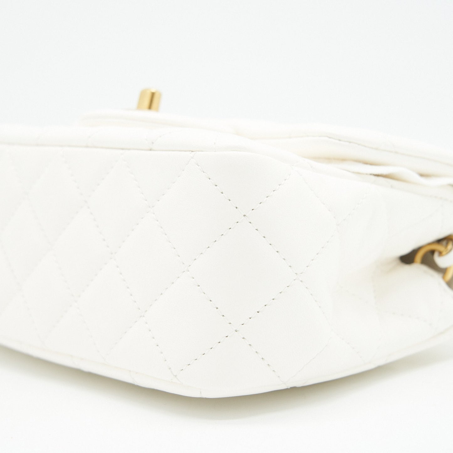 Chanel 21B pearl crush Mini Square flap Bag White GHW