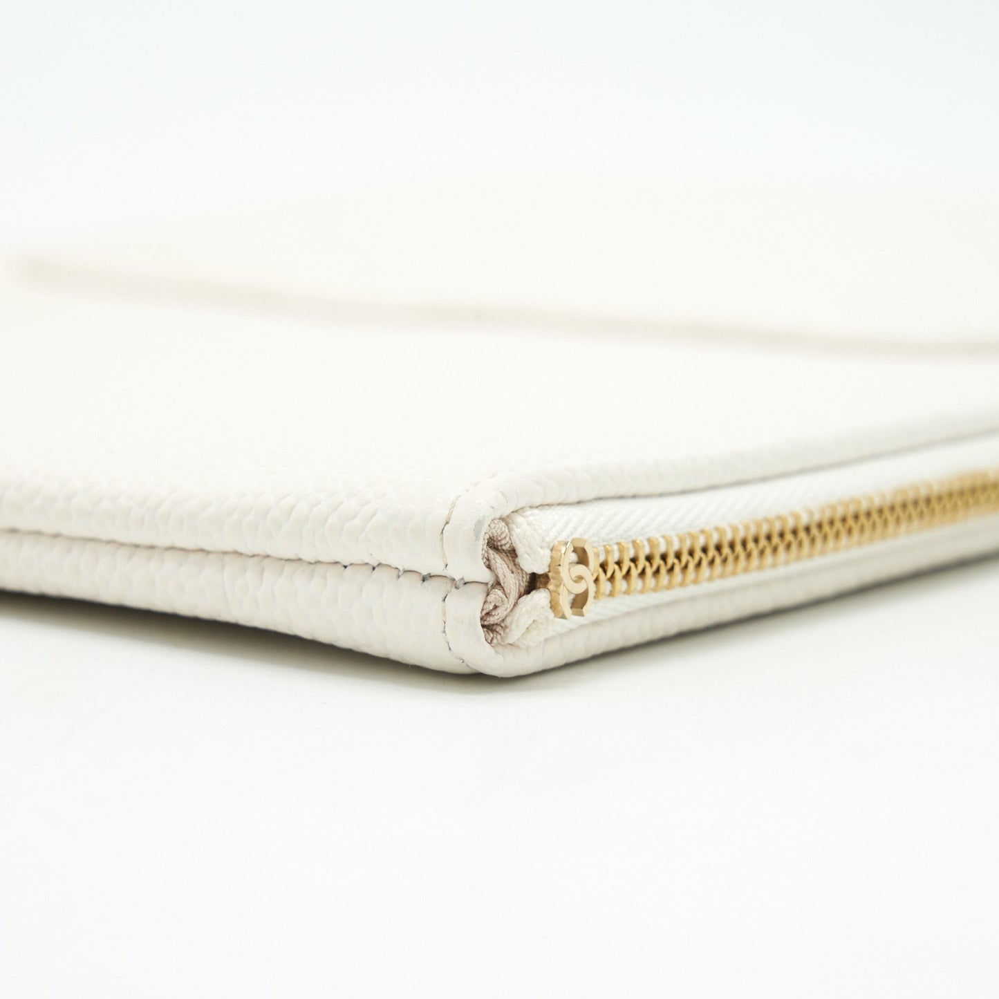 Chanel Seasonal Zippy Pouch Caviar White GHW