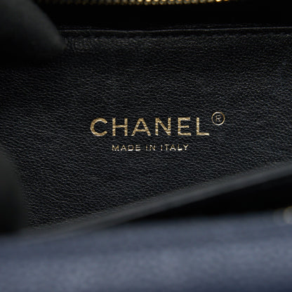 CHANEL VANITY CASE IN SMALL NAVY