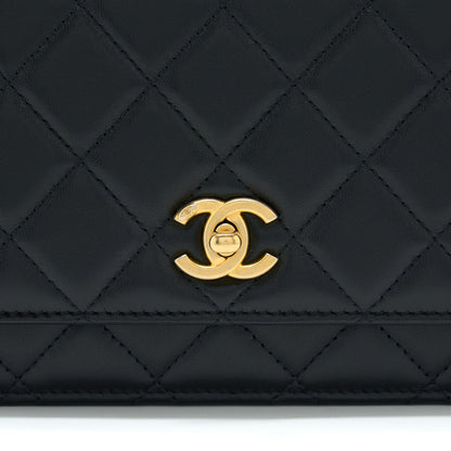 Chanel 21S Wallet On Chain With Pearl/CC logo Round Handle Lambskin Black Brushed GHW