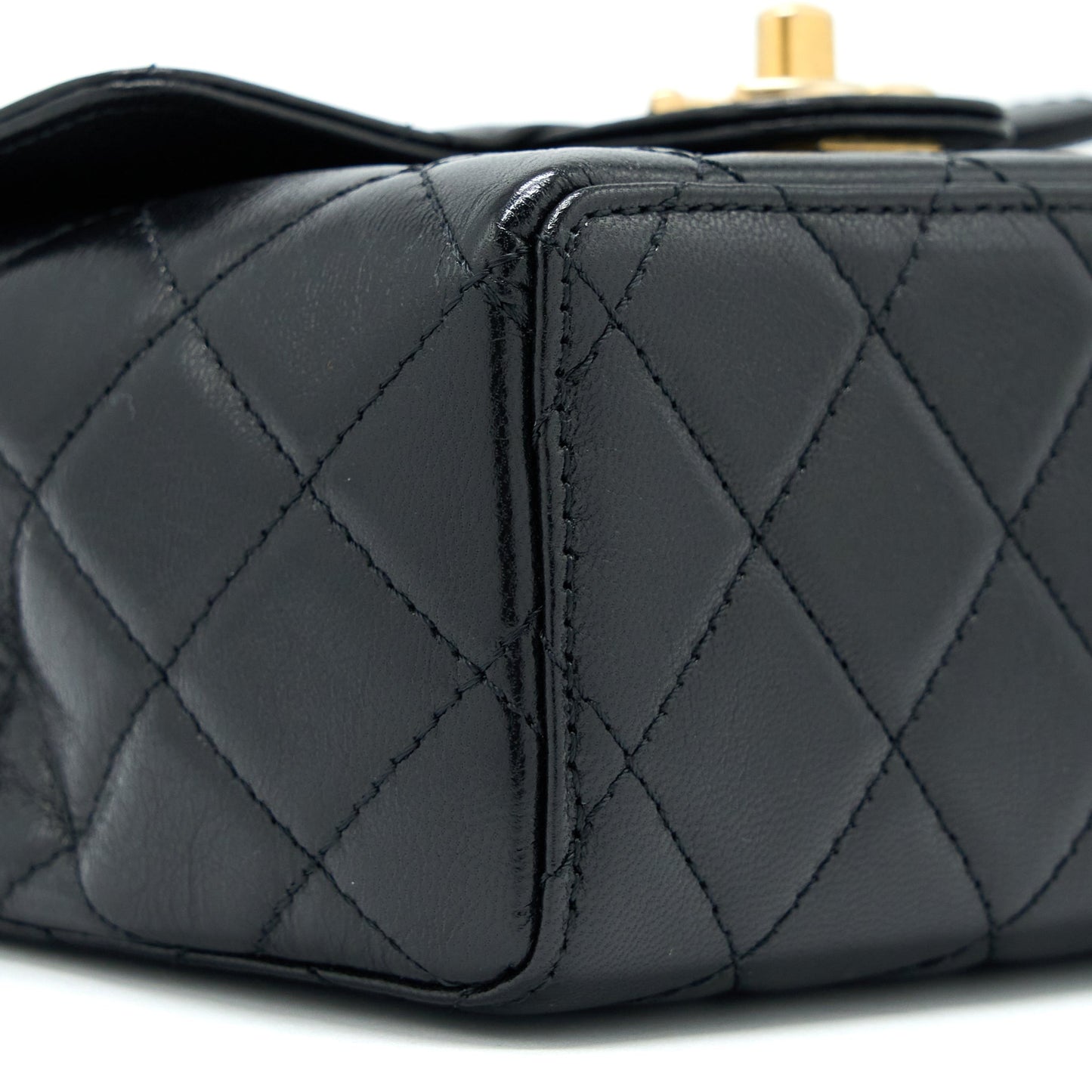 Chanel 22K Retro Classic New Square Mini Flap Bag Goatskin Black GHW (Microchip)