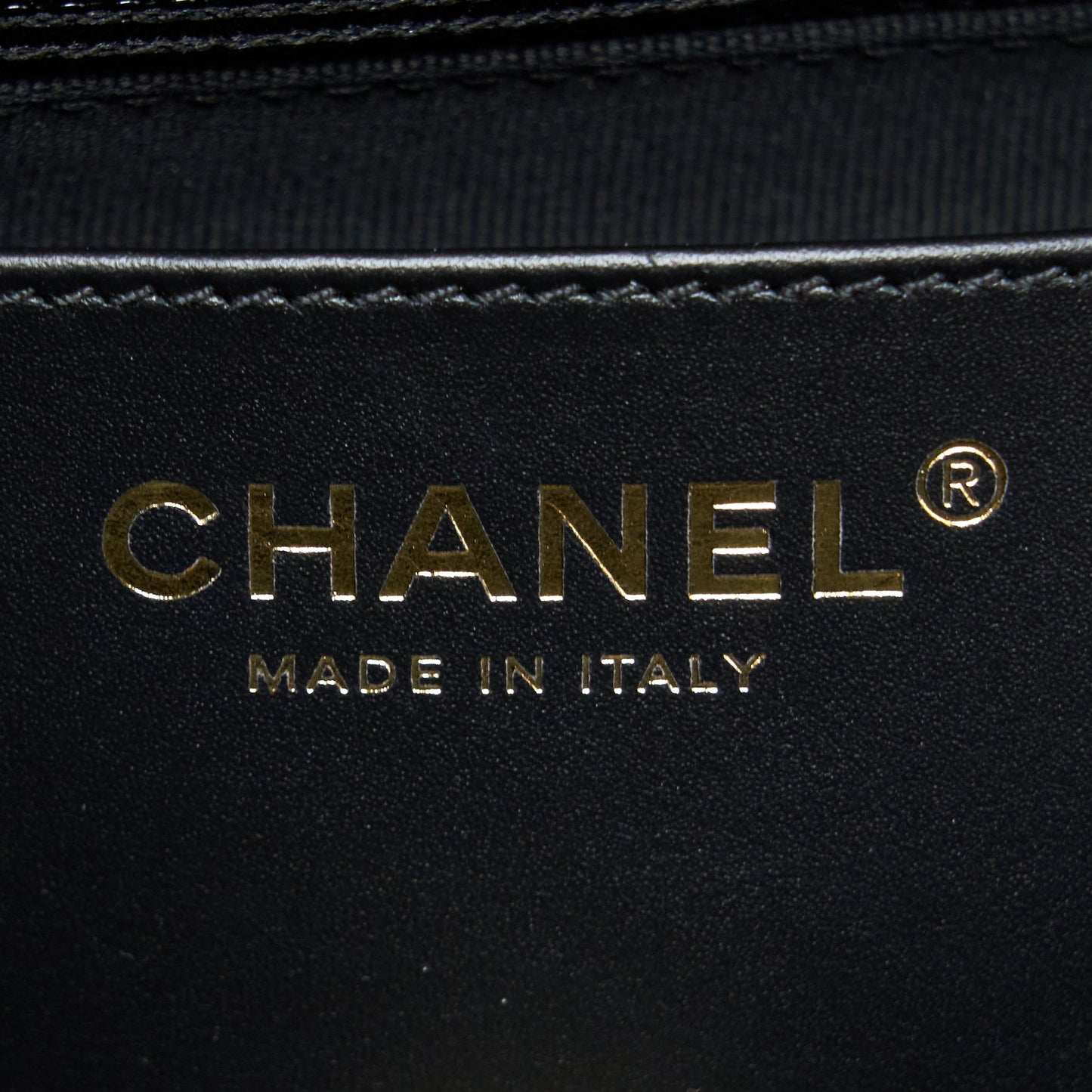 Chanel 22K Gold Pillar Adjustment Chain Flap Bag Lambskin Black GHW (Microchip)