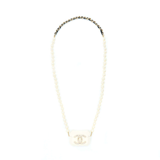 Chanel AirPods Case With Pearl Chain White LGHW