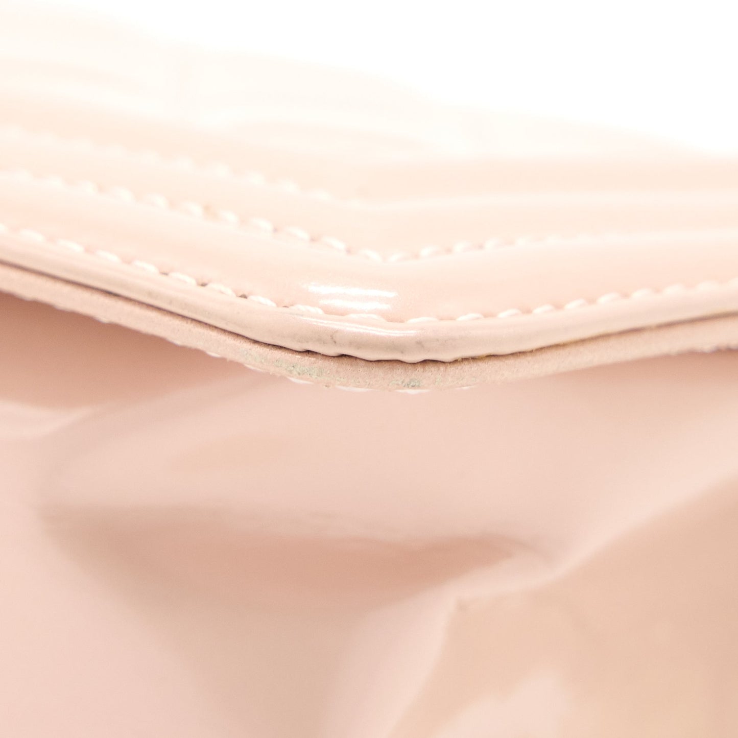 Chanel Small Boy Bag Patent Leather Light Pink LGHW