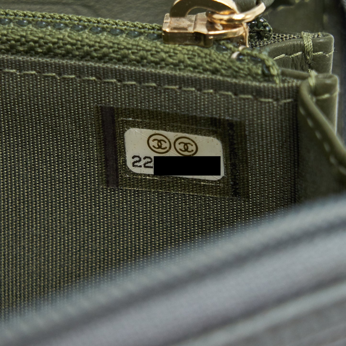 Chanel Caviar small Zip Wallet Grey GHW