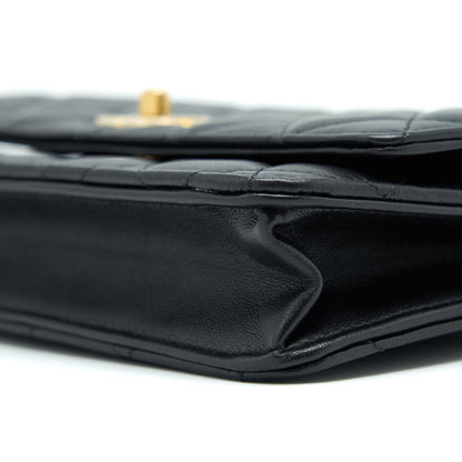 Chanel pearl crush wallet on chain Lambskin black GHW
