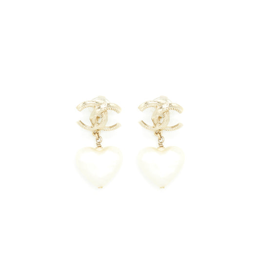 Chanel CC And Heart Earclips LGHW