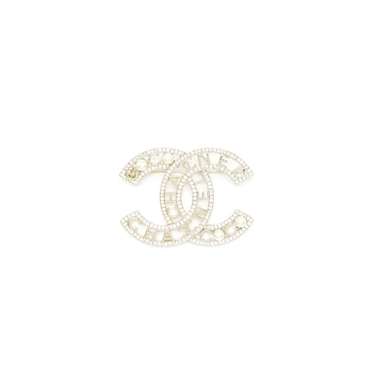 Chanel cc Logo Letter and Pearl Brooch LGHW