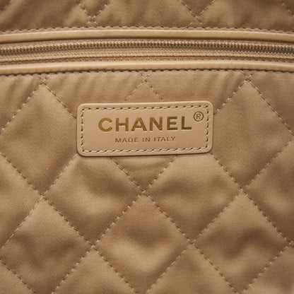 Chanel Medium 22 Bag Shiny Calfskin White GHW (Microchip)