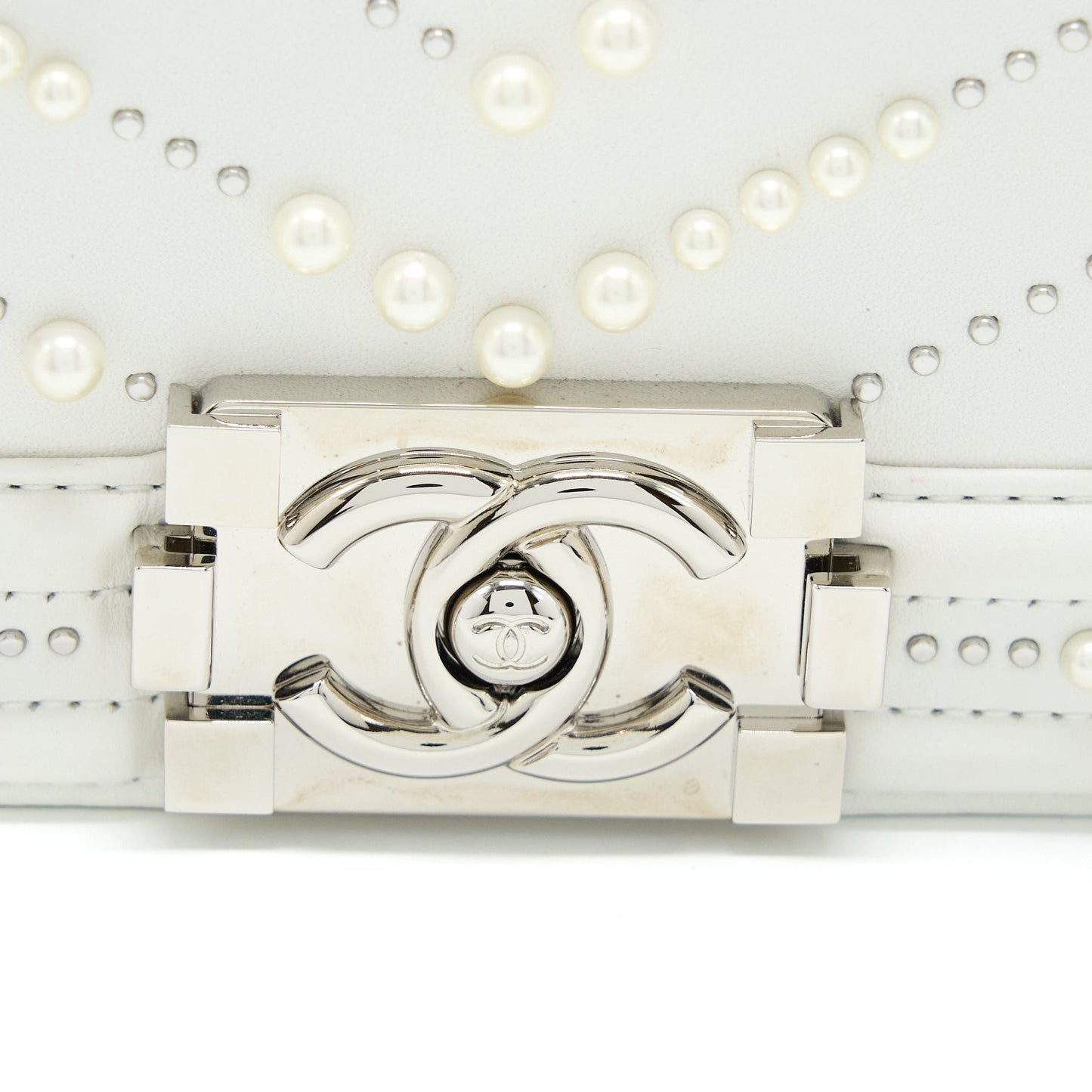 Chanel Medium Boy Bag Chevron Limited Lambskin With Pearl White SHW
