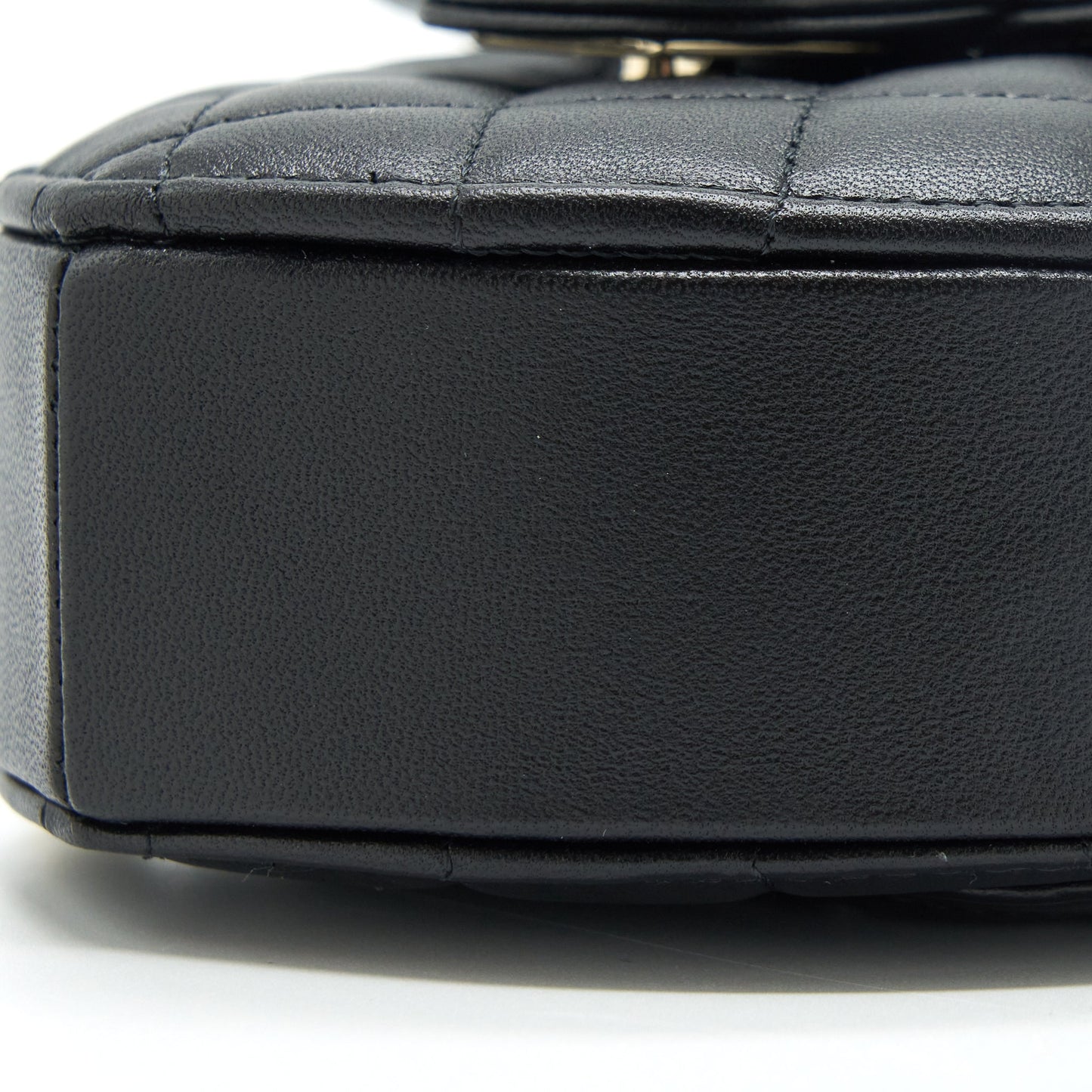 Chanel 22S Small Heart Bag Lambskin Black LGHW
