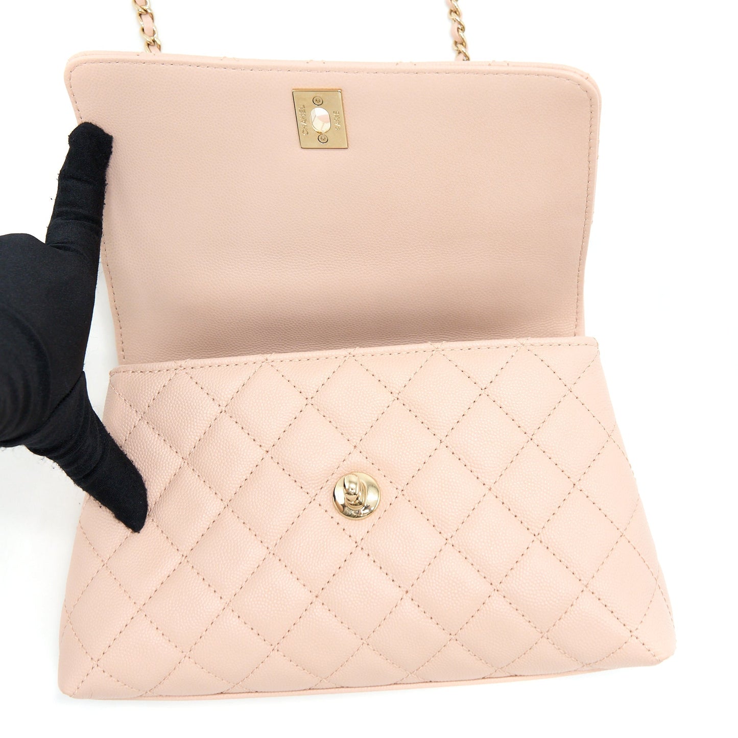 Chanel 21A Small Coco Handle Caviar ND022 Rose Clair / Light Pink LGHW(Microchip)
