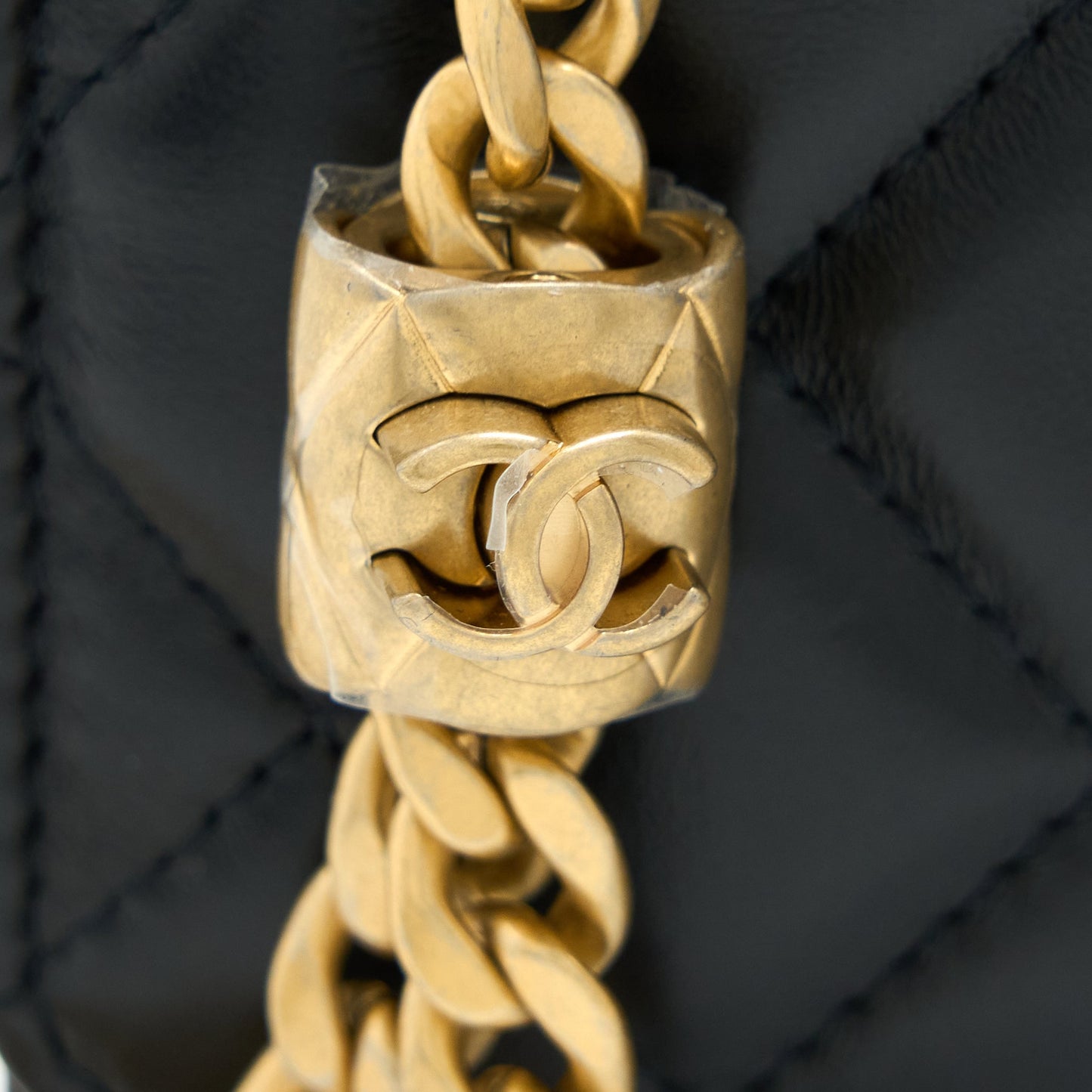 Chanel 22K Gold Pillar Wallet On Chain Lambskin Black Brushed GHW(Microchip)