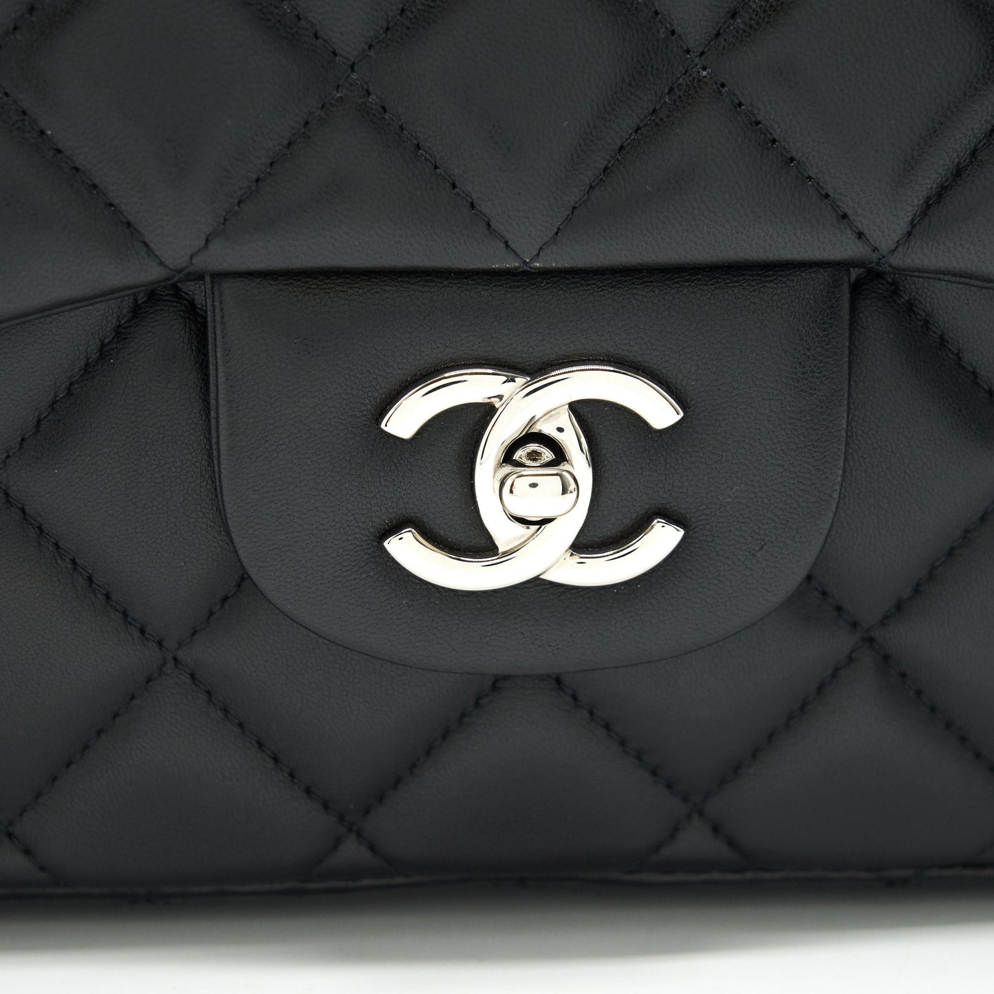 Chanel Single Flap jumbo Bag Lambskin Black SHW