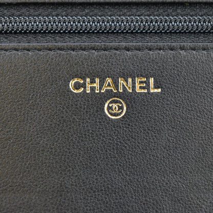 CHANEL Boy Flap Woven Raffia Leather Shoulder Bag Black