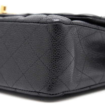 CHANEL MEDIUM CLASSIC DOUBLE FLAP CAVIER Black and gold