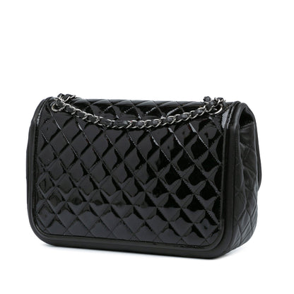 Black Chanel Jumbo Patent Classic Twist Flap Shoulder Bag