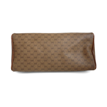 Gucci 'GG Supreme' Pouch Bag