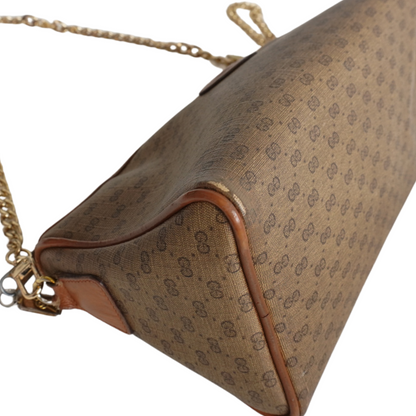 Gucci 'GG Supreme' Pouch Bag