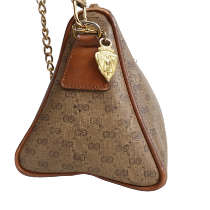 Gucci 'GG Supreme' Pouch Bag