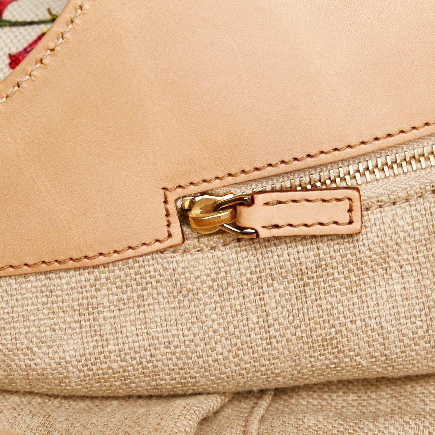 Gucci Bamboo Flora Canvas Handbag (SHG-29764)