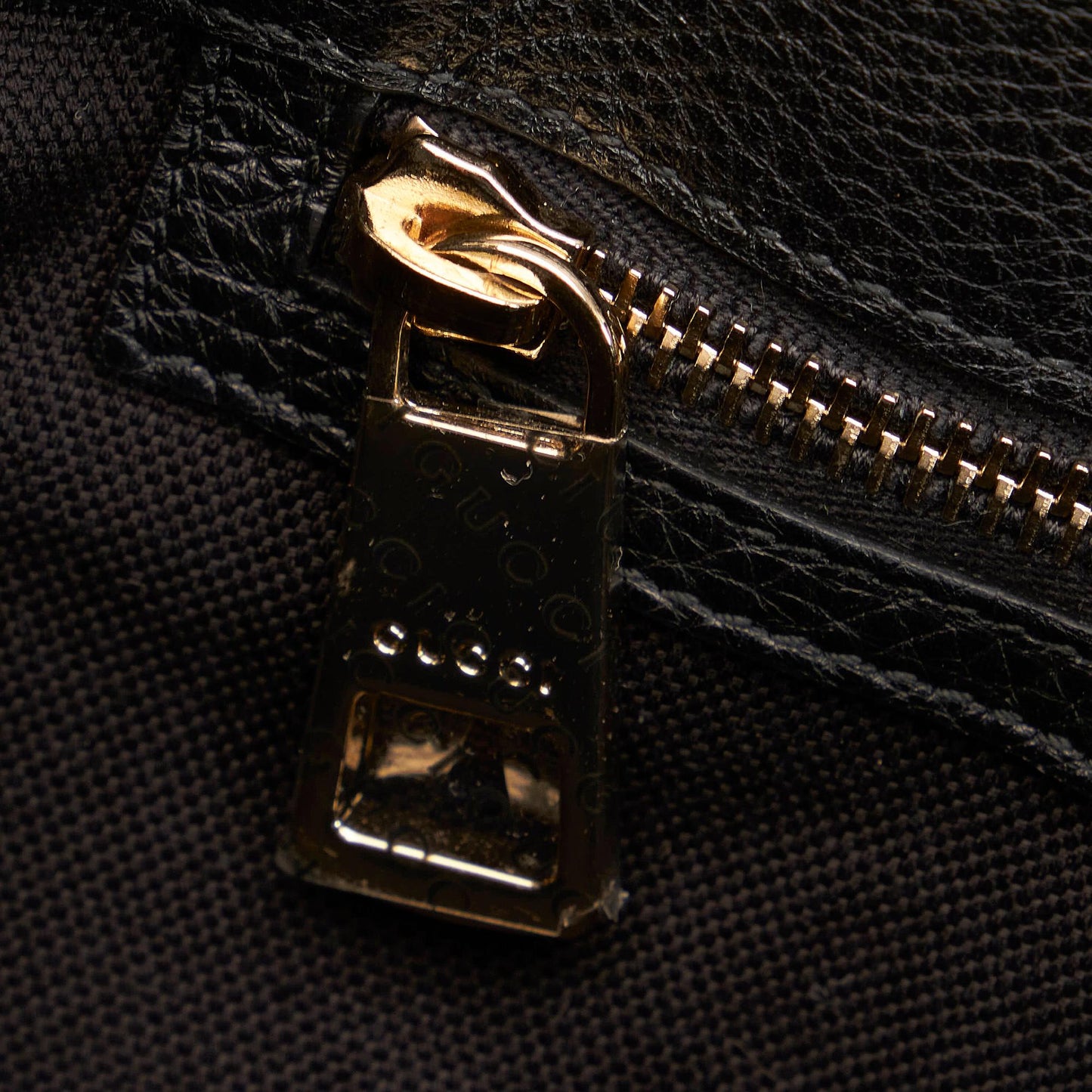 Gucci Bamboo Shopper Leather Handbag (SHG-29041)