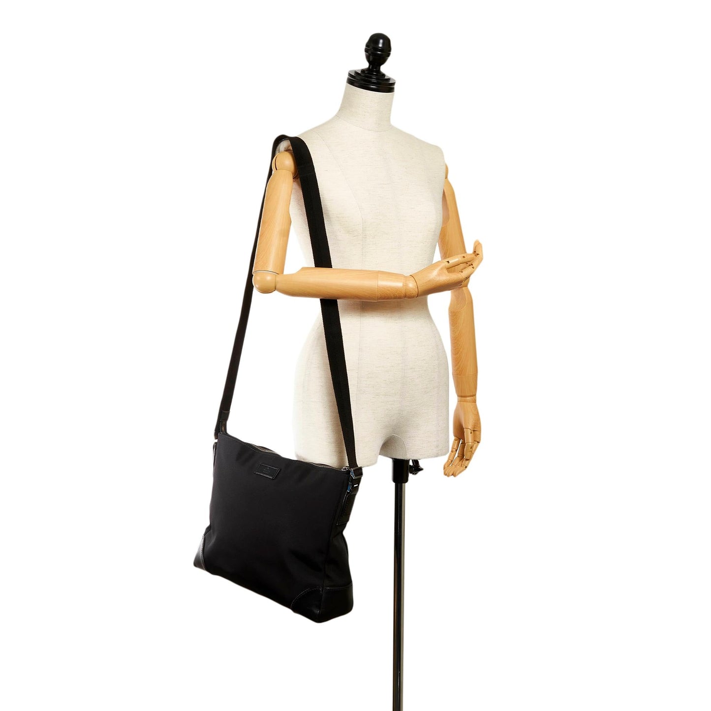 Gucci Canvas Crossbody Bag (SHG-31113)