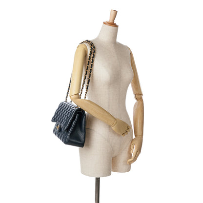 Black Chanel Jumbo Classic Lambskin Double Flap Shoulder Bag
