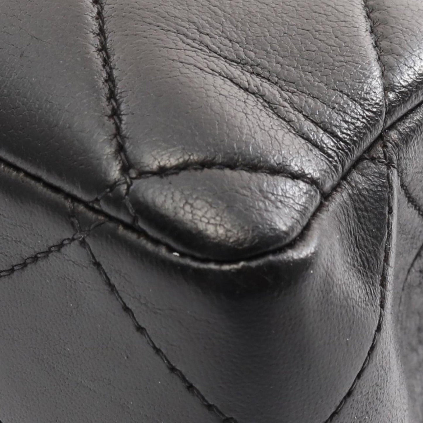 Black Chanel Jumbo Classic Lambskin Single Flap Shoulder Bag
