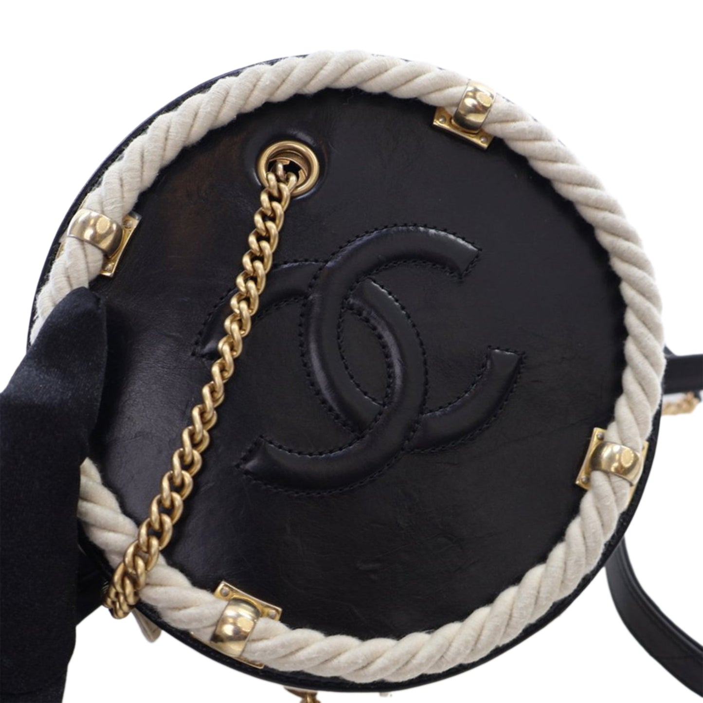 Black Chanel Calfskin En Vogue Round Crossbody