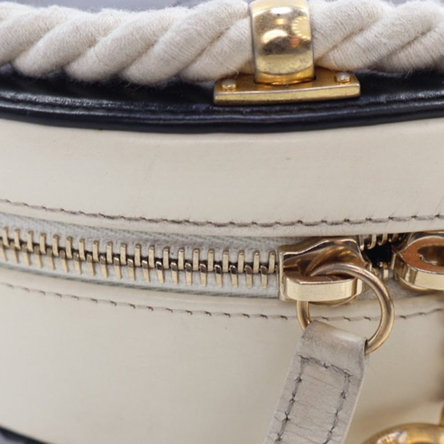 Black Chanel Calfskin En Vogue Round Crossbody