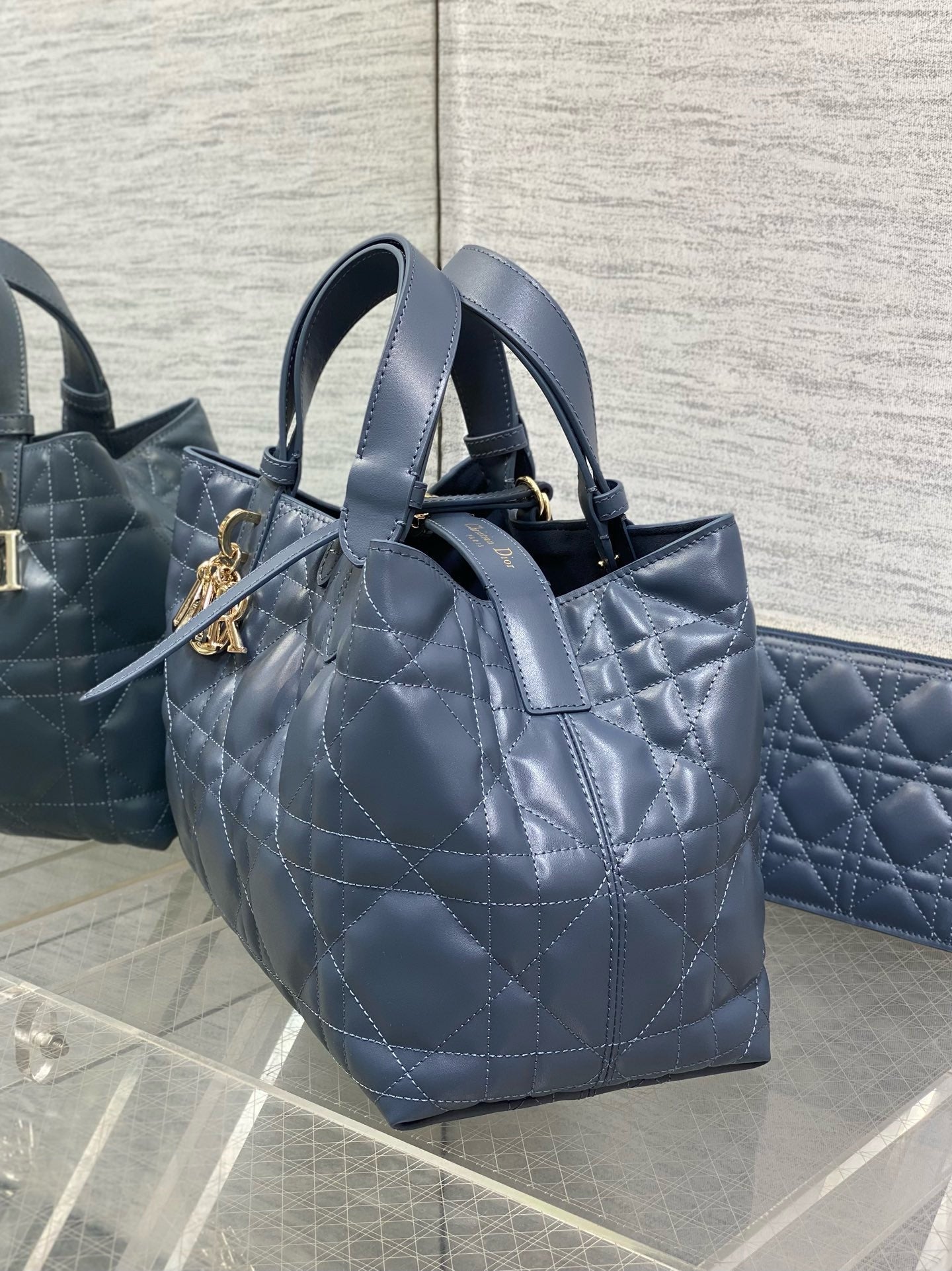 DR474 Medium Dior Toujours Bag / HIGHEST QUALITY VERSION / 11x8.5x6.5inches