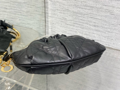 DR475 Walk in Dior Purse / HIGHEST QUALITY VERSION / 12x8x0.5inches