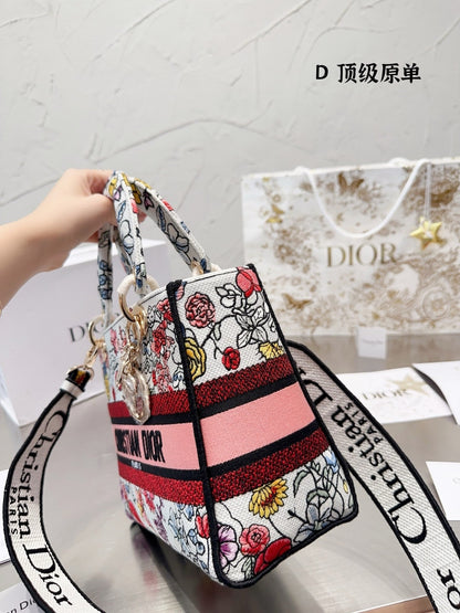 DR342 Medium Lady Dior / 9.5 x 8 x 4.5 inches